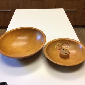Munising wooden bowls set of 2